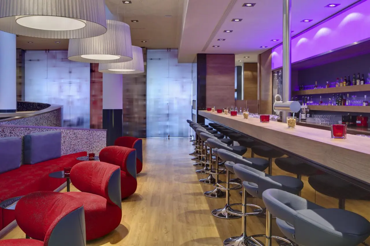 Bar area of the Intercity Berlin Hauptbahnhof, hotel for the Berlin Half Marathon